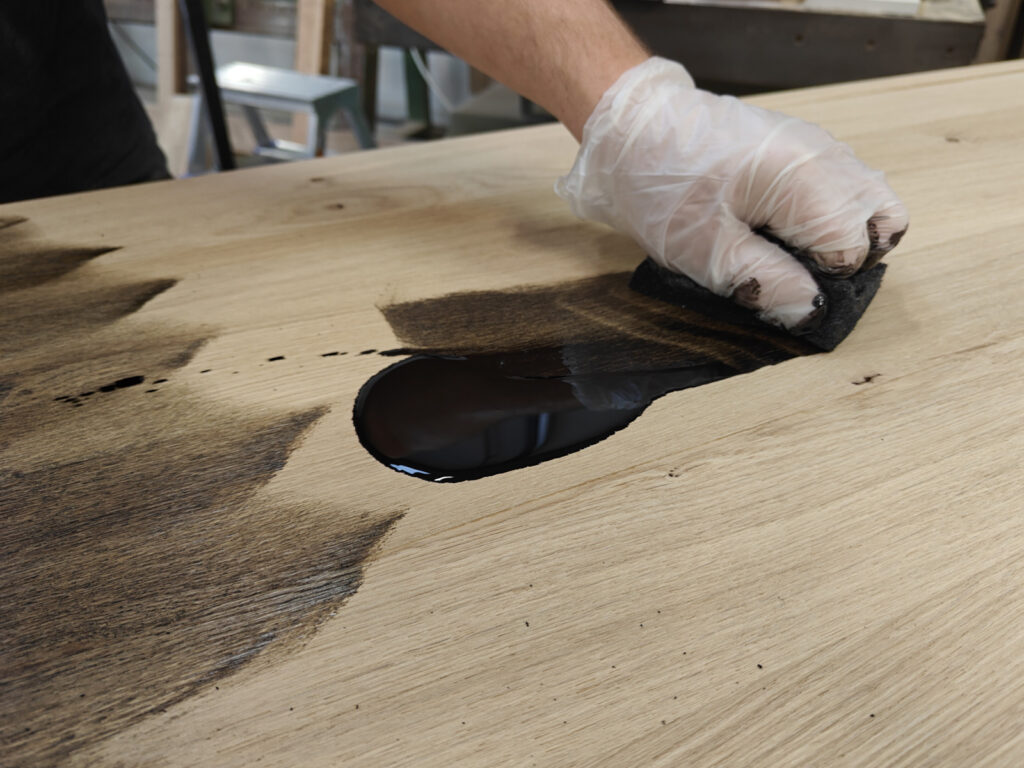 behandling af et plankebord